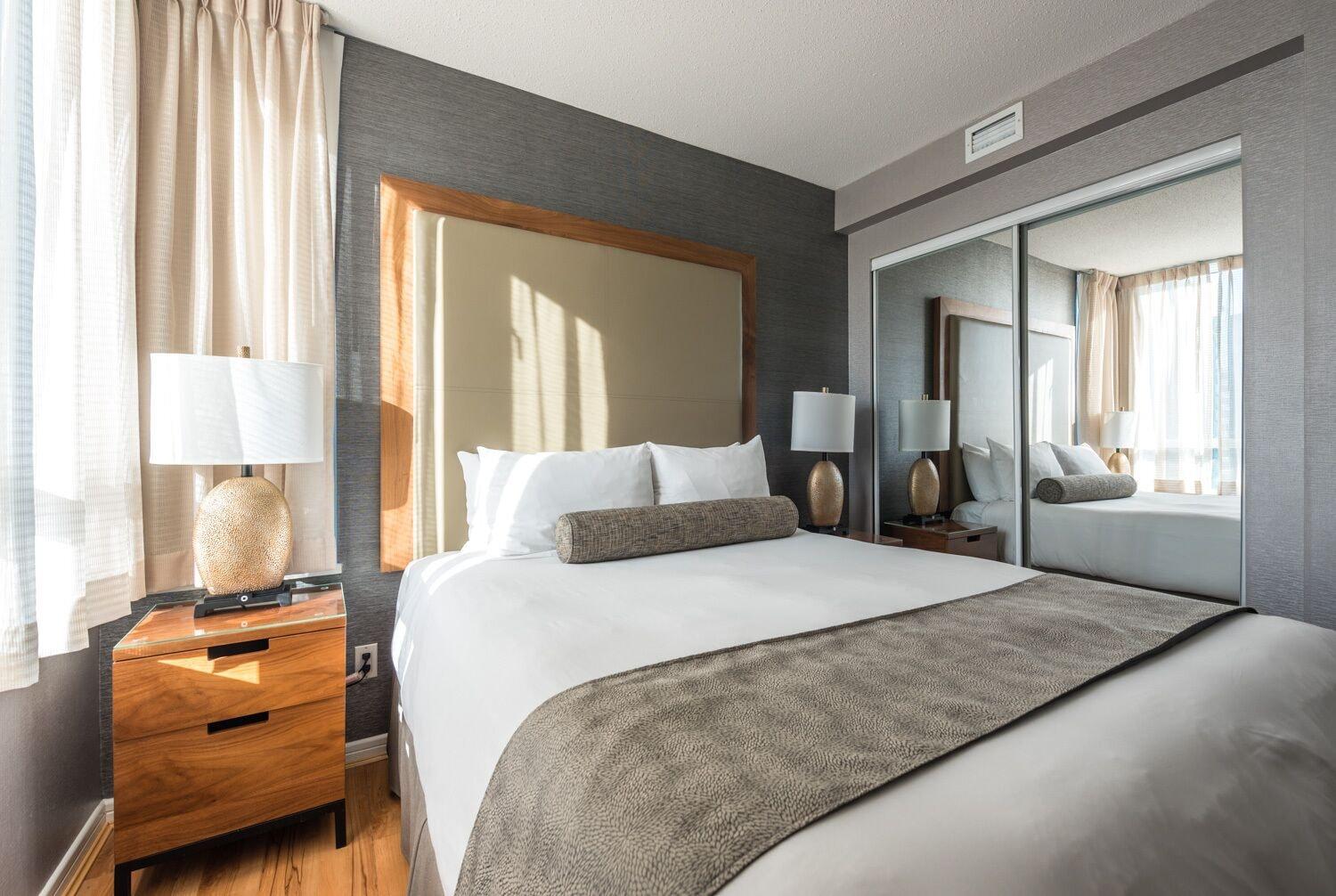 Carmana Hotel & Suites Ванкувер Экстерьер фото
