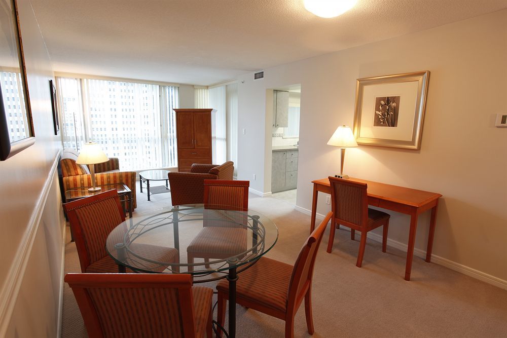 Carmana Hotel & Suites Ванкувер Экстерьер фото